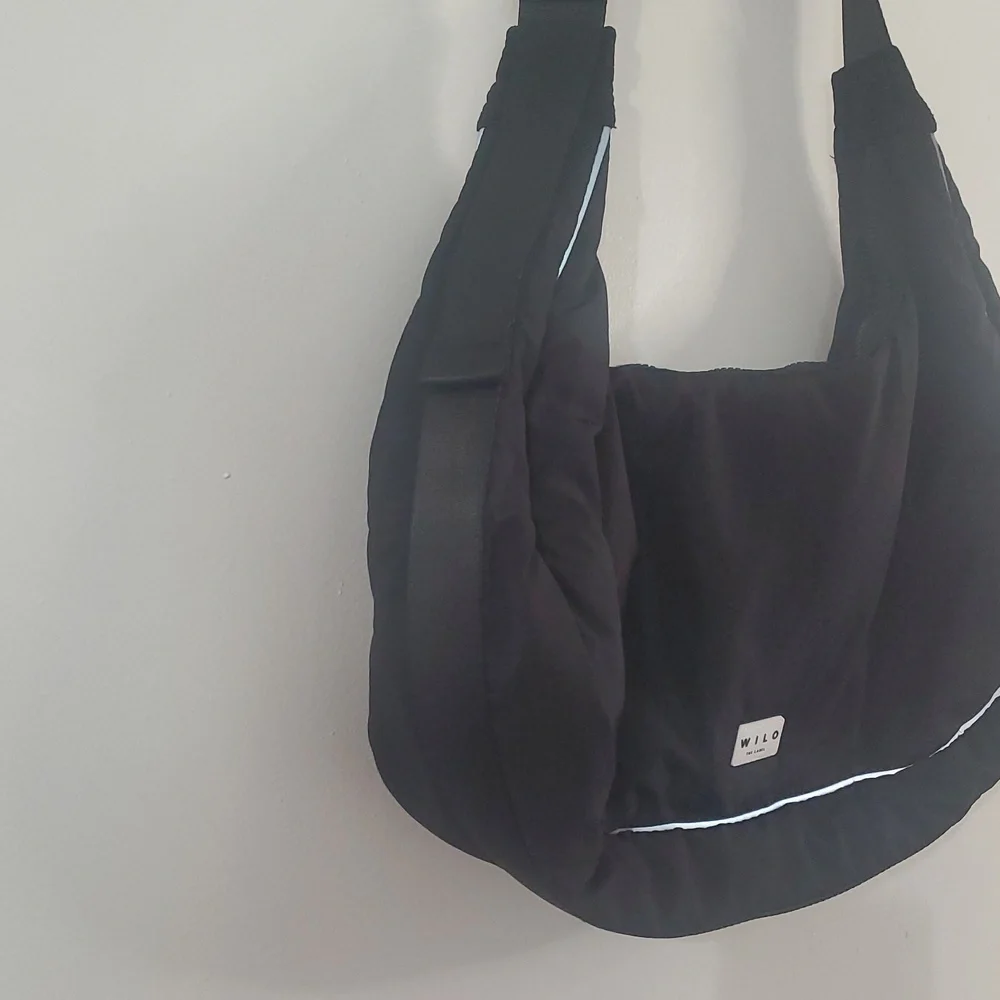 Wilo Active Crescent Bag Black White Travel Gym & Train - Picture 5 of 12